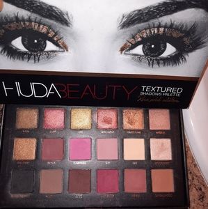 Huda beauty eyeshadow